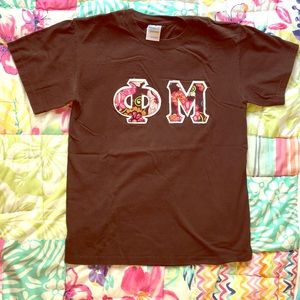 Phi mu stitched Vera Bradley letter tee